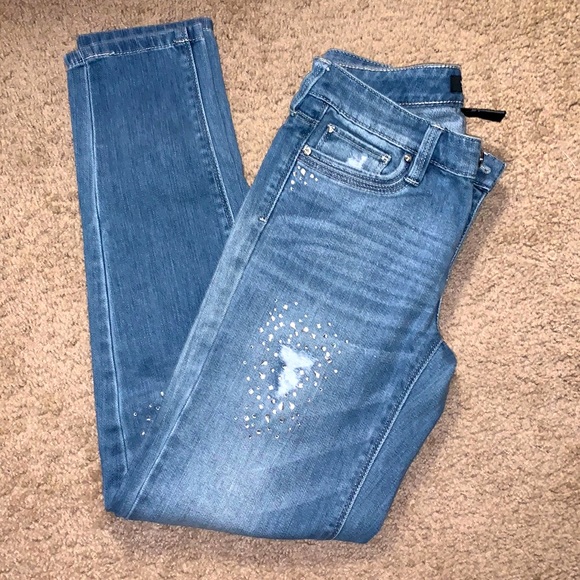 White House Black Market Denim - Light Wash Distressed Embellished Girlfriend Jean Excellent Condition